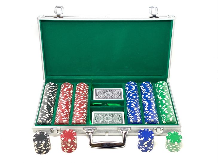 Kem Poker Chip Set: 300 11.5 Gram Dice Chips, Green and Brown Kem Casino Decks in Alum. Case main image